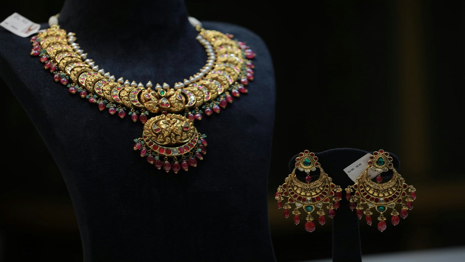 Gold jewellery